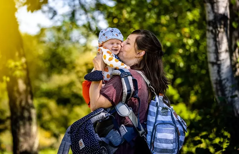 Choisir son porte-bébé Deuter pour la randonnée